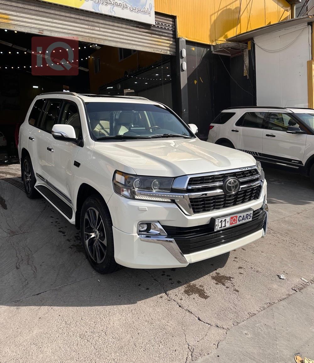 تويوتا لاندكروزر